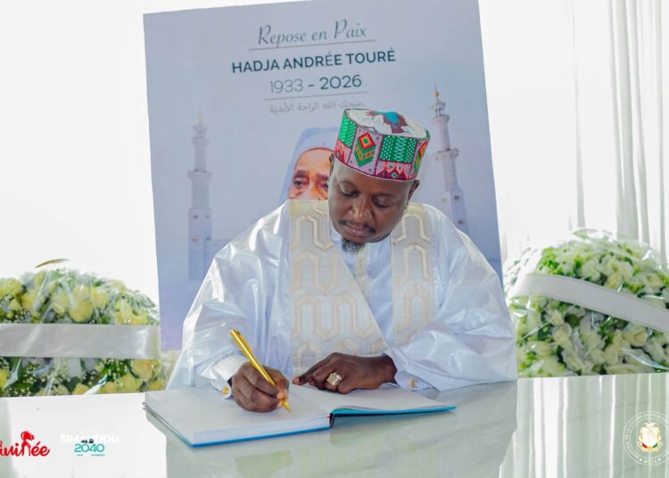 Culture : Moussa Moïse Sylla salue la mémoire de Hadja Andrée Touré, gardienne du rayonnement culturel guinéen